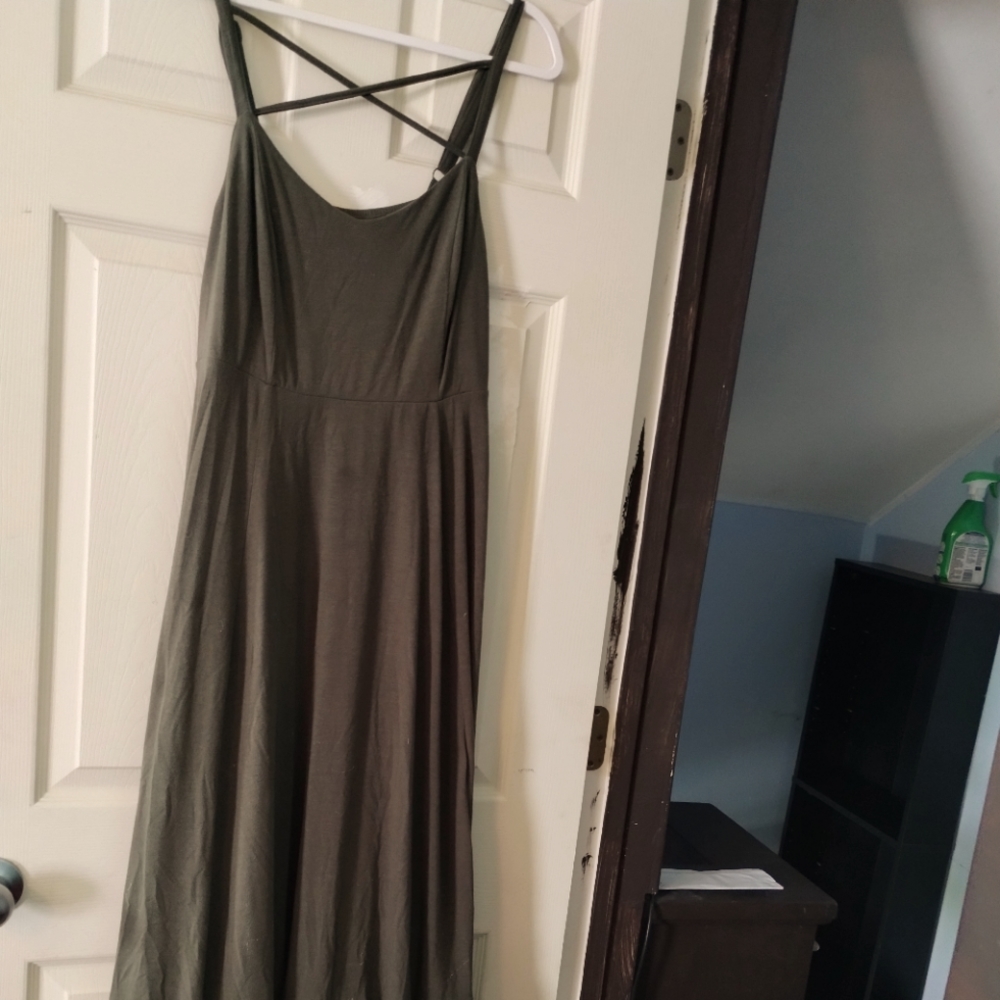Torrid size 0 green dress with coss straps